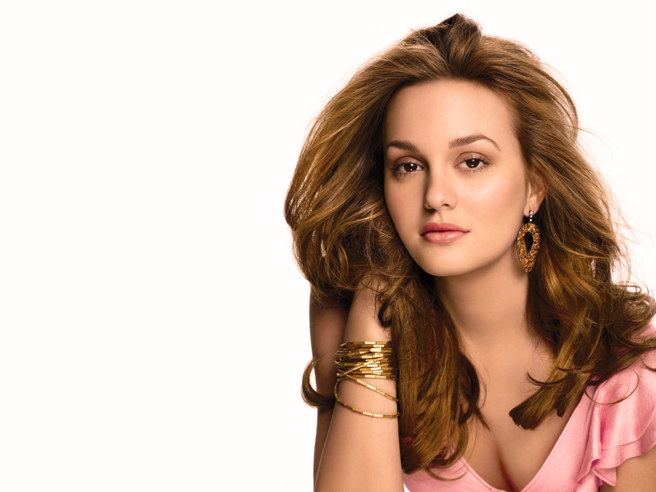 Leighton Meester American Actress Wallpapers in jpg format for free