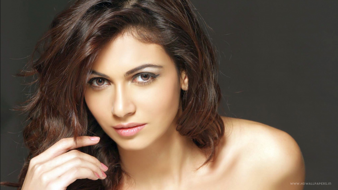 Simran Kaur Wallpapers in jpg format for free download